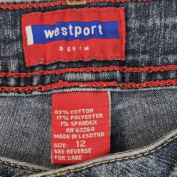 Levi's Women's Medium Blue Boyfriend Denim Bermuda Shorts - Picture 3 of 8